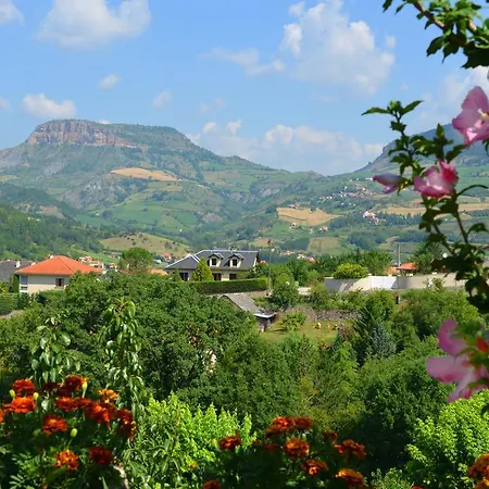 Vakantiehuis Les Fleurs De Marie La Cresse